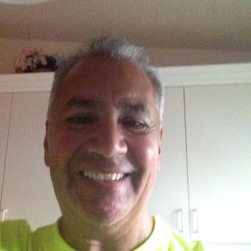 No political party, Independent 43years, I vote for the person. A Traditional Catholic (sedevacantist) with no confidence in Vatican Francis. A NYC--NORICAN.