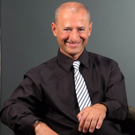 Escritor, inversor, asesor militar y de inteligencia. Fundador & CEO Sniper Books. Writer, investor, military & intelligence analyst. Founder & CEO Sniper Books