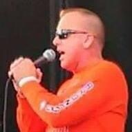 I sing in praise of America 🇺🇸 #TRUMPWON #GODBLESSAMERICA
#orangemanbadass