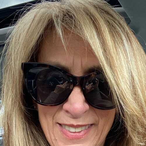 Professional Photographer Love the beach, flying, nature, country, flag & my family