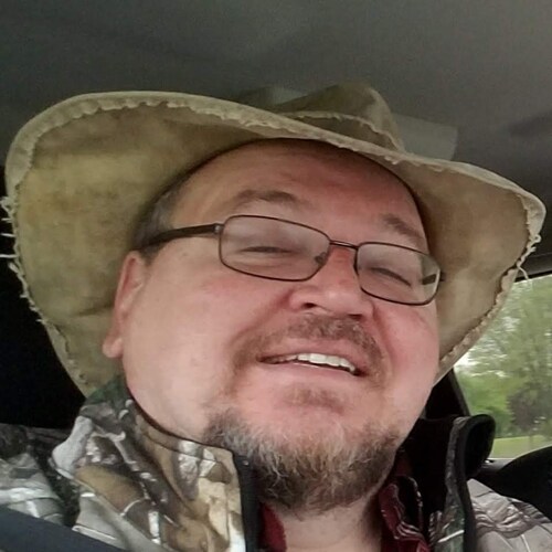 Christian Singer/Songwriter, Americana/Folk.
Jesus is Lord!
I love everybody!
Doesn't matter your ethnicity or gender.
Trump Conservative, Happily Married.
