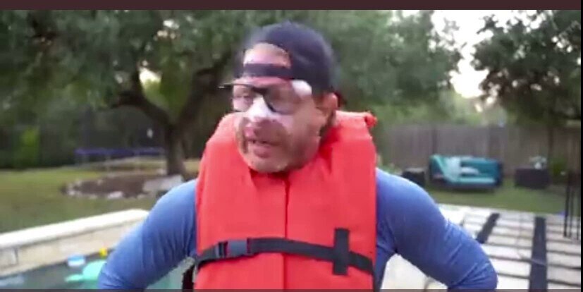 Watch  this extremely important public service video 😂
Read between the lines 