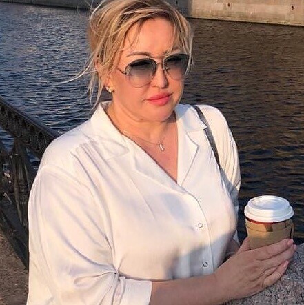 Mother👨‍👩‍👧‍👦 | wife 
Expert trader📊📈 | Binary account manager🗄
Beach 🏖person | optimistic 
OPEN FOR BUSINESS 📌