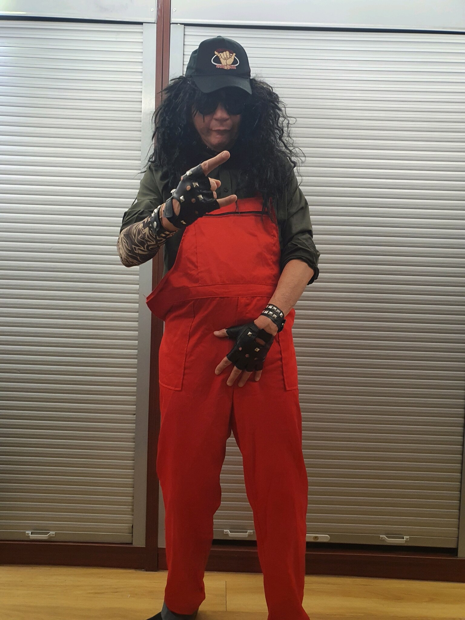 Liebe Freunde! Euer lieblings Hausmeister Bruno Pete hat heute für Robert Götz Matuschewski im sozia...