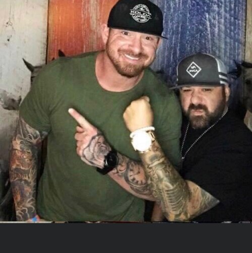 Oil And Gas
Tattoos
Weightlifting 
Conservative
Book Worm