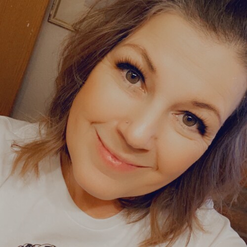 Wyoming girl! Proud patriot and tin foil conspiracy theorist. Love my President Trump, my Country, my Flag and my God! W...