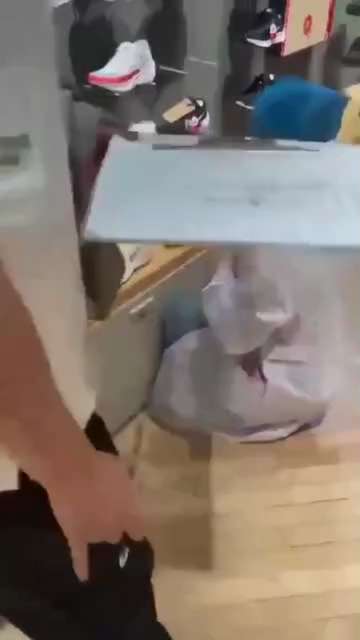 Give me strength  🇨🇳 🤡

Now they are doing PCR
scam test on shoes.  👞 🤡 😂