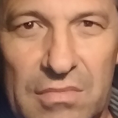 Nascido para vencer, o céu é o meu alvo, enquanto houver forças lutarei...