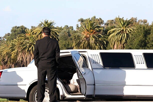 What are the advantages of hiring a limousine service?

Nothing beats the luxury of being surrounded...