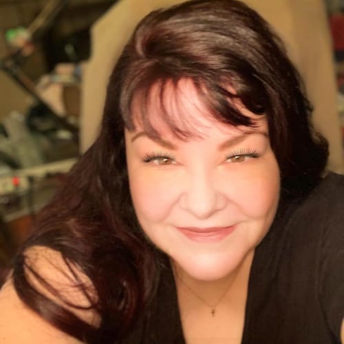 🏆#Podcaster🎙️VoiceOver Actress & Author Amy Lynn's Voice-Overs 👼🏼CEO of Annika's #MarketResearch 🙏#Trekkie #Survivor 🌸 #Caregiver #PTSD #Technology ✝️