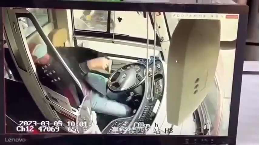 VAXXED BUS DRIVER SUFFERS A SUDDEN ILLNESS BEHIND THE WHEEL 💉(2023)