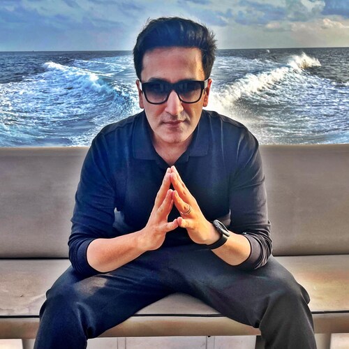 @UmairSandu Husband &amp; Wife do fight… Its normal! I’m sure you also fight with your…………. “husband...