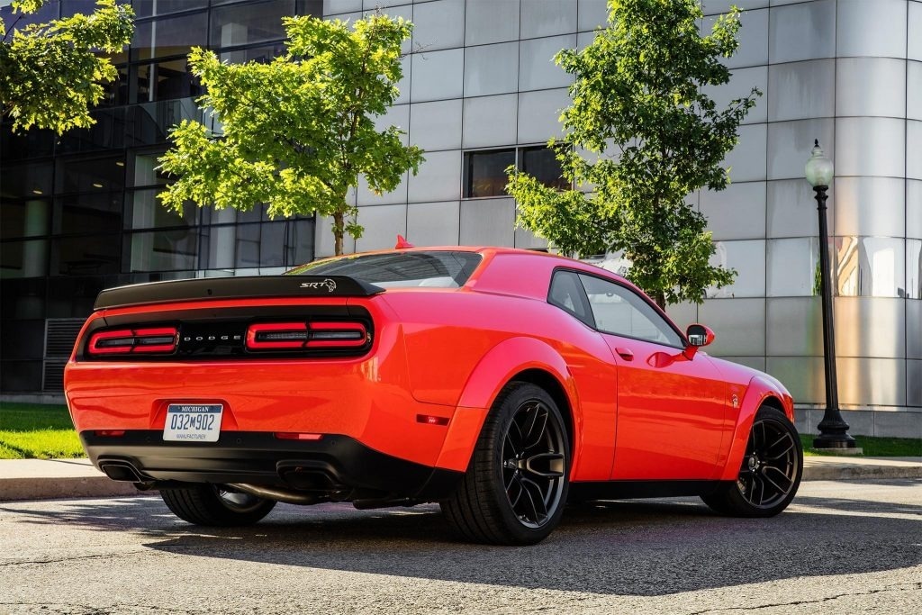 Rev up your ride with our top picks for the best exhaust systems for the Dodge Challenger RT! 🚗💨 F...