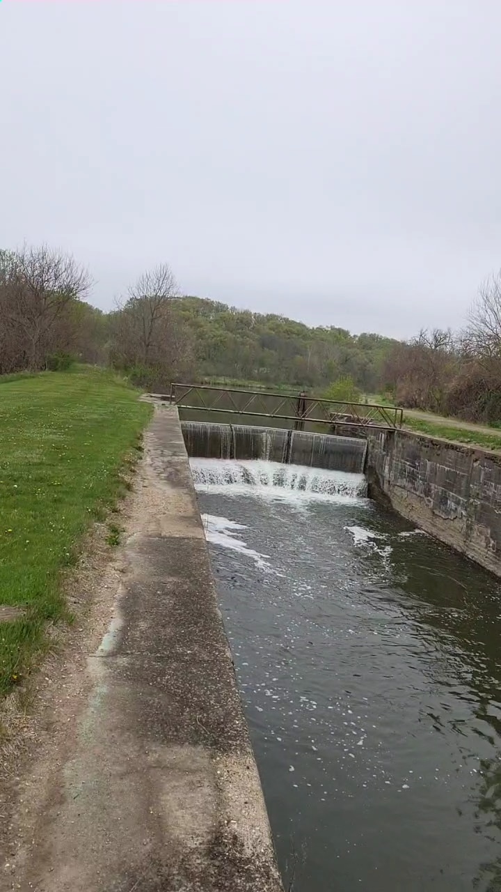 Kushman Kronicles part 44✌🏽The dirty canal and serenity. To be continued. 🙏🏽✌🏽