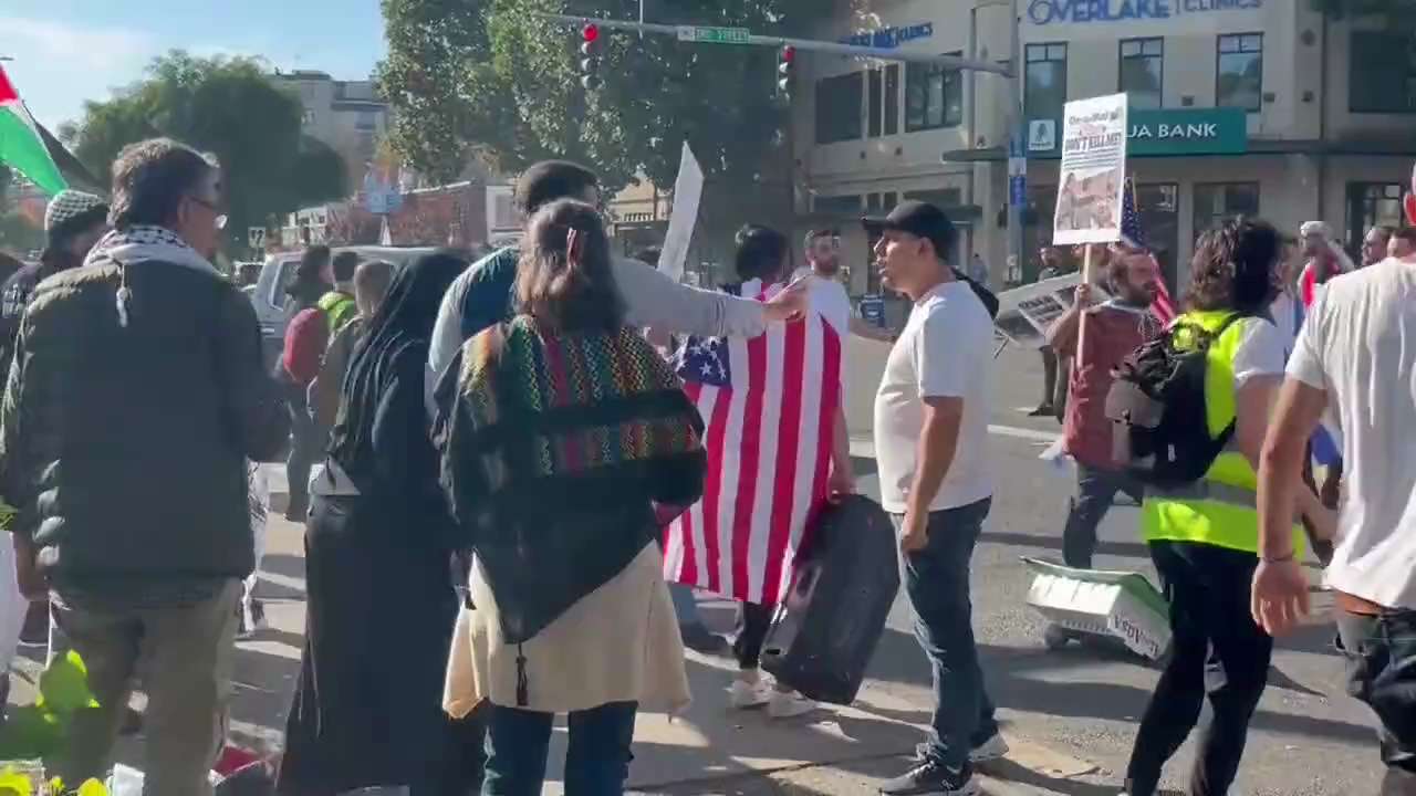 Supporters of Palestine and Israel square off in Kirkland, Washington