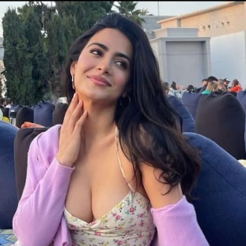 Long supporter of free thought, love of liberty. Promotes kind social discourse in support of different perceptive, so w...