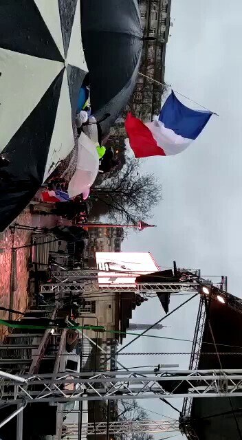 Message de @stevebannon pour les manifestants à Paris