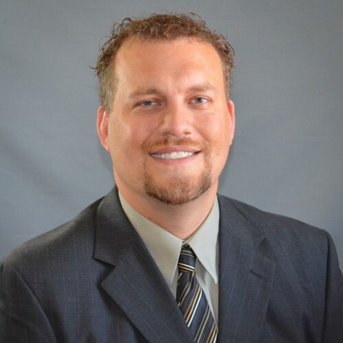 Real Estate Agent in Las Vegas, Nevada with a background in Personal Finance, Business Marketing and Psychology.  Strivi...