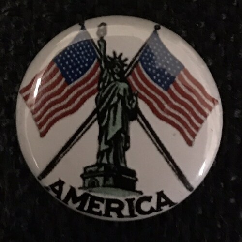 American Patriot, Daughter of US Veteran.  Stand up for Freedom- the American Flag 🇺🇸🇺🇸. Love my Husband - endless ❤...