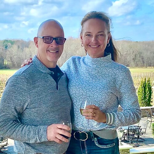 Proud American 
Wifey
Mom & Mimi
Skincare Enthusiast 
Foodie
Entrepreneur