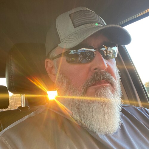 Patriot, conservative. God, family & country in that order. Big government is our biggest problem. Do what is right & ex...