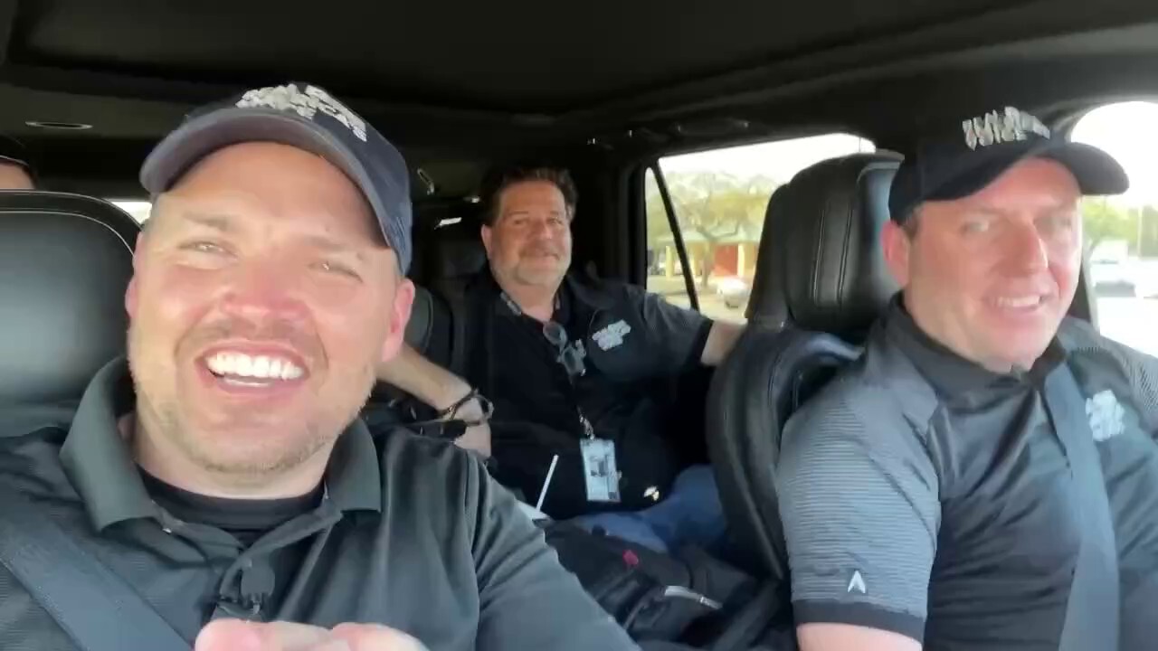 Biden administration has journalist detained instead of illegals! #LawAndBorder 
@RealAmVoice @Harry...