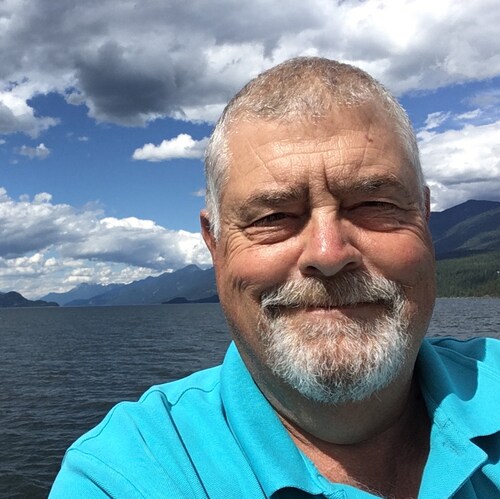 Patriot, Conservative, Retired Deputy Sheriff. love motorcycles and the great outdoors.