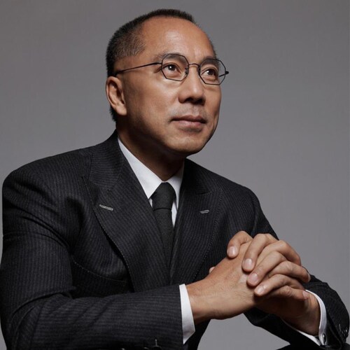 跟隨七哥滅共 
無苗有幣的新中國聯邦人