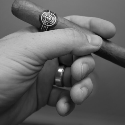 Unapologetic Conservatarian Activist. We are on the right side of history.  Stand up-Speak out-Never Back Down. Our futu...