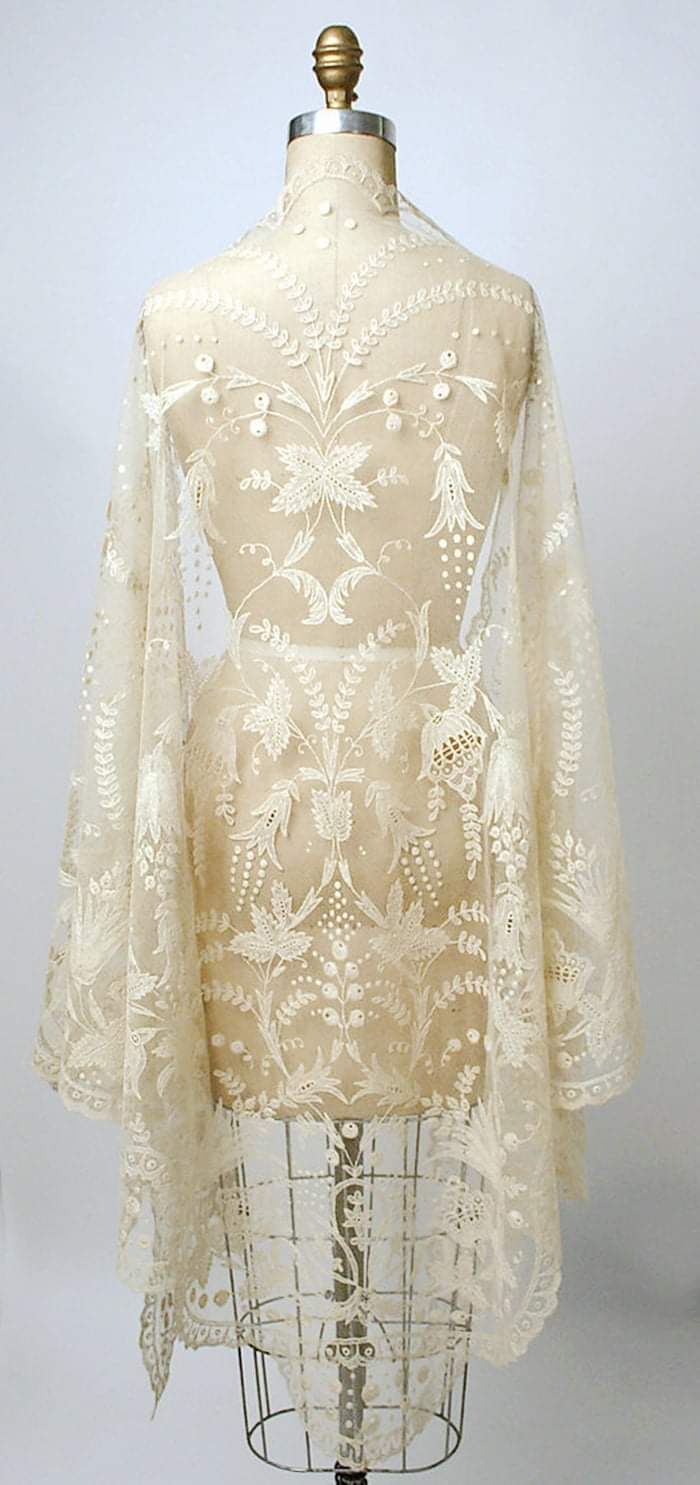 Shawl made of pineapple fiber (pina), Philippines ca 1800s.
Metropolitan Museum of Art. 

