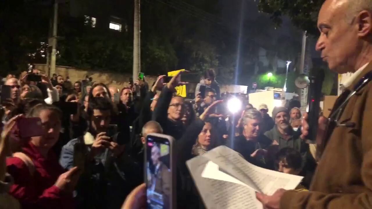 #Israel Outside Bennett’s house FREEDOM! 8/01/2022  

