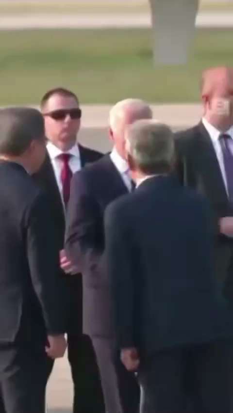 The show must go on! Biden in Südkorea
