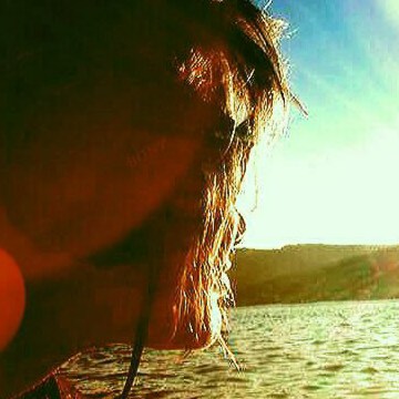 Nicht wo Du die Bäume kennst, -
wo die Bäume DICH kennen, ist Deine Heimat.
                        
                   ...