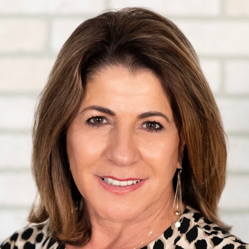 Realtor, Conservative, Mom, Wife, Sister, Friend