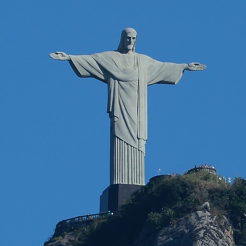 Sejamos o que viemos ser neste mundo que sofre por ignorância.