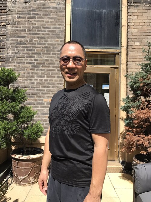 尊敬的推友们你们健身了吗？今天一称吓了一大跳．胖了五公斤！最近喝酒太多了！吃的太多了！😹😹😹  