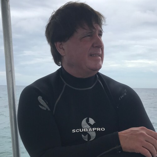 Christian and married. OU Sooner and a Dallas Cowboy fan and love to scuba dive. Coached football for 30yrs. Now I’m in ...