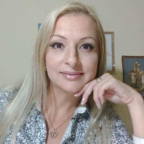 Patriota🇧🇷 Católica ✝️ Capitalista📈 Carnívora 🥩Anti-comunista, Carioca🌴☀️🌊, tem mais uma coisa: Muuh!