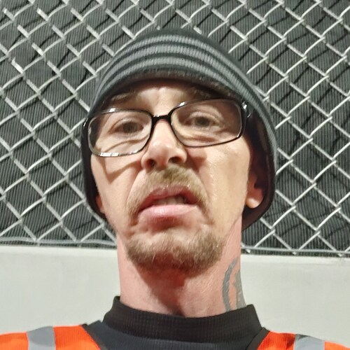 grew up skateboarding.. had a old soul when I was young.. I don't take well to authority figures. I hate hypocrites.