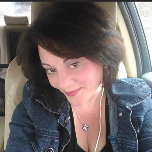 Mom, Grandma, pet Mom, animal lover, I genuinely like People. funnier is better