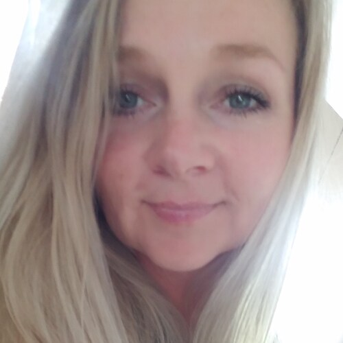 I was raised saying the pledge of allegiance to the American flag, our state flag and a prayer under the Christian flag ...