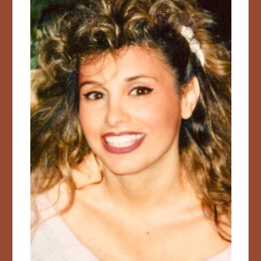 Grief therapist, Conservative, Married, Owner of logic and common sense. Mama to 4 dogs. Sicilian/Italian American. Outs...