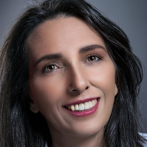 Dans un monde rempli de tromperies et manipulations, le besoin de vérité est une noble quête. C’est un voyage qui nous e...