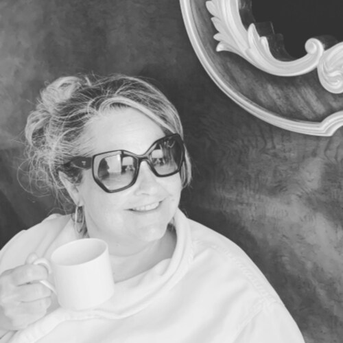 Twatter Refugee 1.8.2021 
#YouWillNeverBeMe #YouWillBeverBeAWoman 
Retired urban public school princiPal