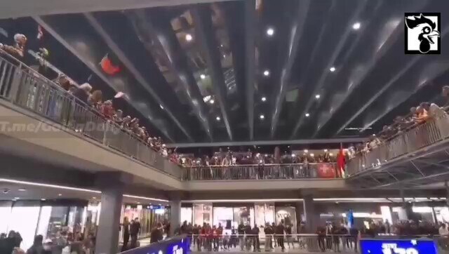 JUST NOW ️

 DEMONSTRATORS AGAINST THE VACCINE PASSPORT INVADE THE RAILWAY STATION IN BERN

 In ...