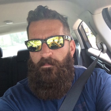 Navy vet, husband, dad & Trump supporter all the way. Fear is natural, but courage leads to victory.