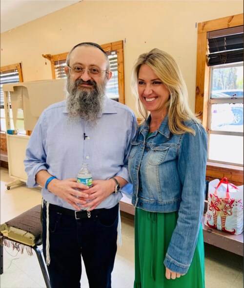 ❤❤ Sending love + prayers for continued healing to two of our heroes: Dr. Carrie Madej + Dr. Vladimir Zelenko.

Dr. Carrie Madej was in surgery today for serious injuries following a private plane crash, and Dr. Zelenko had to undergo another surgery for his terminal cancer.

They have both played such an important role in shining the light on Truth, health and our shared humanity. Our hearts are with you both 🙏🙏