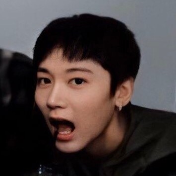 بلاش كثره حكي واحذف صوره البنت وبعدها تصافو انت والقحبه هذيك بكيفكم 