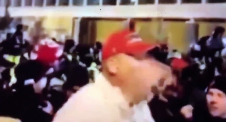 DAMNING NEW VIDEO RELEASED: Crowd chanting “Fed, Fed, Fed” as suspected undercover FBI operative coo...