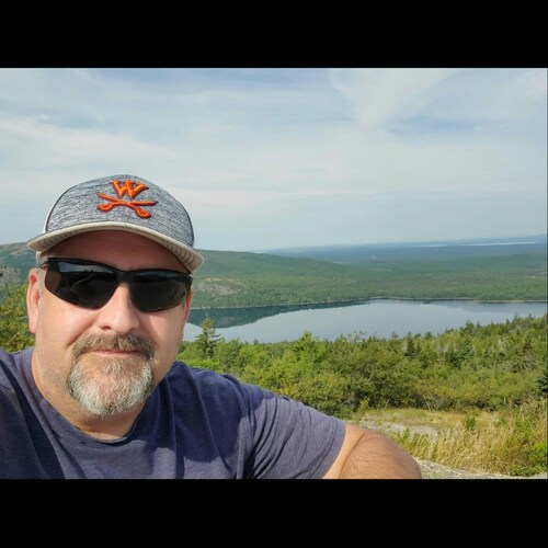 Proud Christian Conservative. Trump supporter, Pro-life, Pro Maga,Pro 2nd amendment